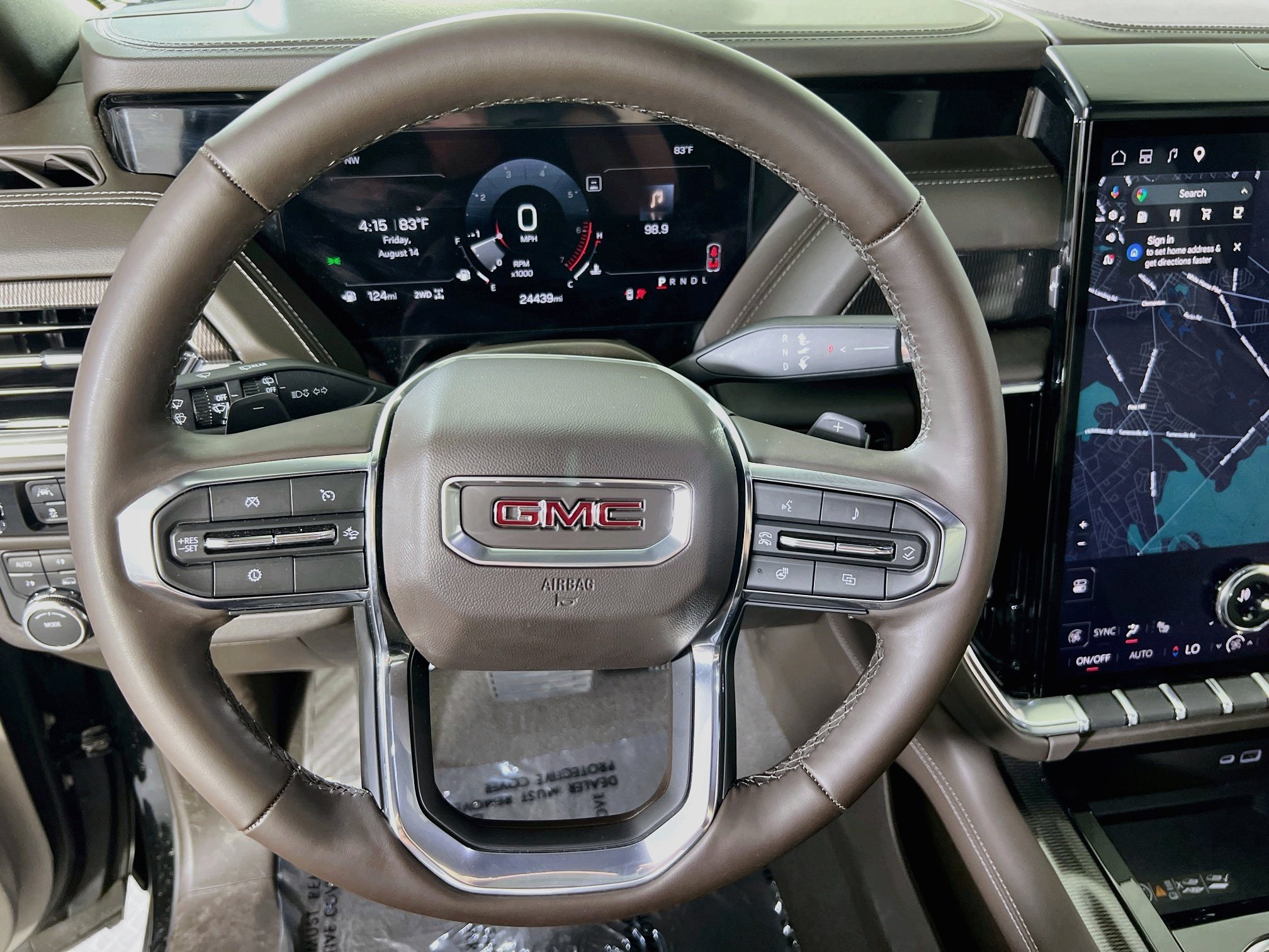 Used 2025 GMC Yukon Elevation w/ Technology Package AWD/4WD image 11