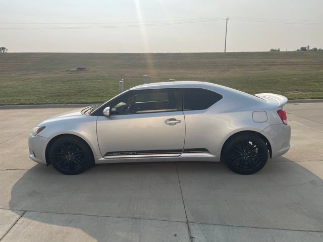 Used 2013 Scion tC FWD image 8