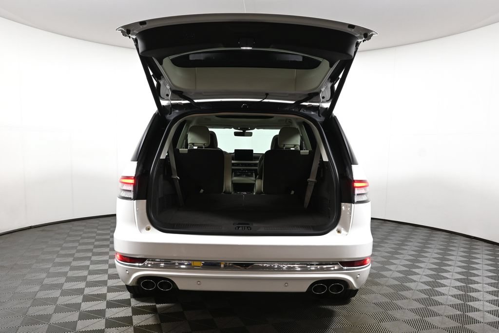 Used 2024 Lincoln Aviator Black Label AWD/4WD image 34