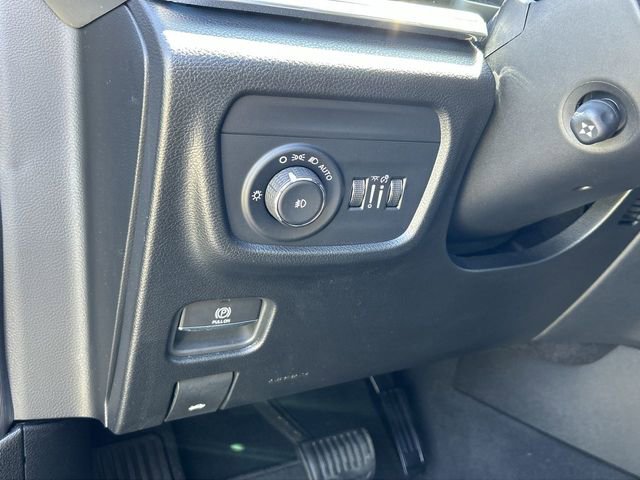Used 2024 Jeep Grand Cherokee L Overland w/ Luxury Tech Group IV AWD/4WD image 17