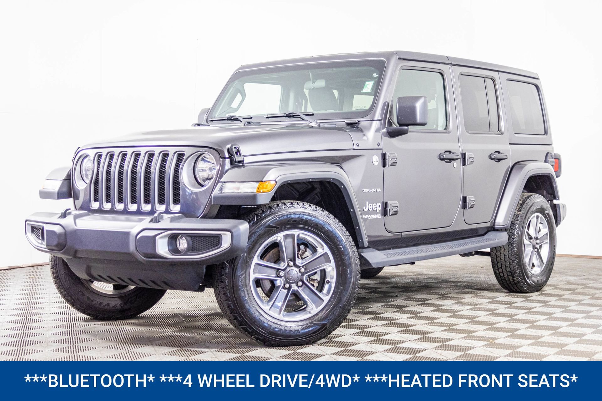 Used 2018 Jeep Wrangler Unlimited Sahara image 2