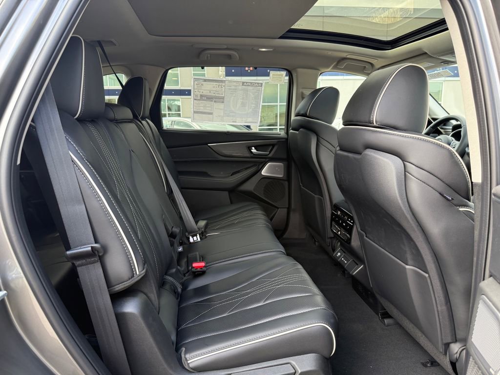 New 2026 Acura MDX w/ Advance Package image 7