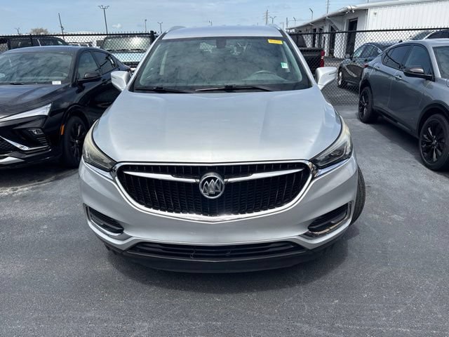Used 2018 Buick Enclave Essence FWD image 2