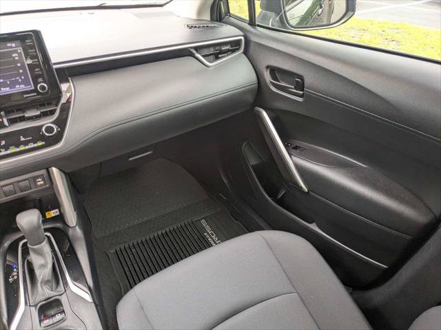 Certified 2022 Toyota Corolla Cross LE FWD image 17
