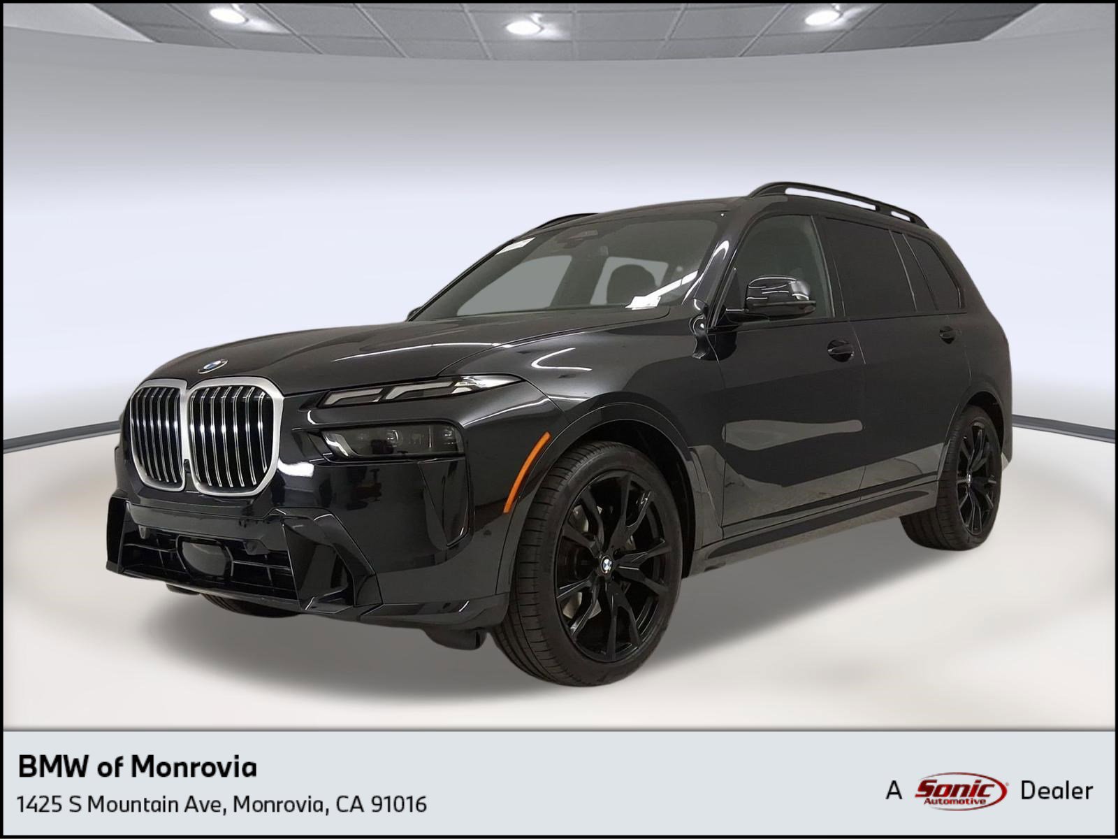 Used 2023 BMW X7 xDrive40i w/ M Sport Package image 1