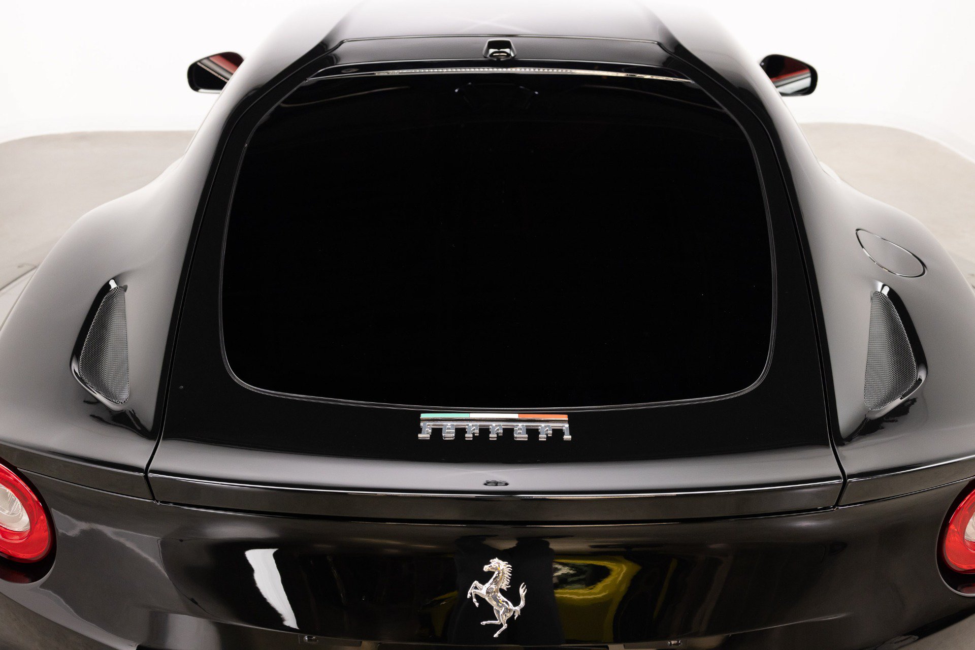 Certified 2014 Ferrari F12 Berlinetta RWD image 37