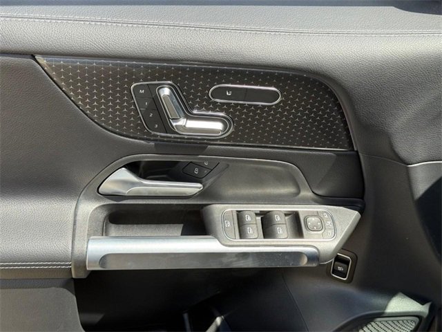 Certified 2025 Mercedes-Benz GLB 250 4MATIC image 11