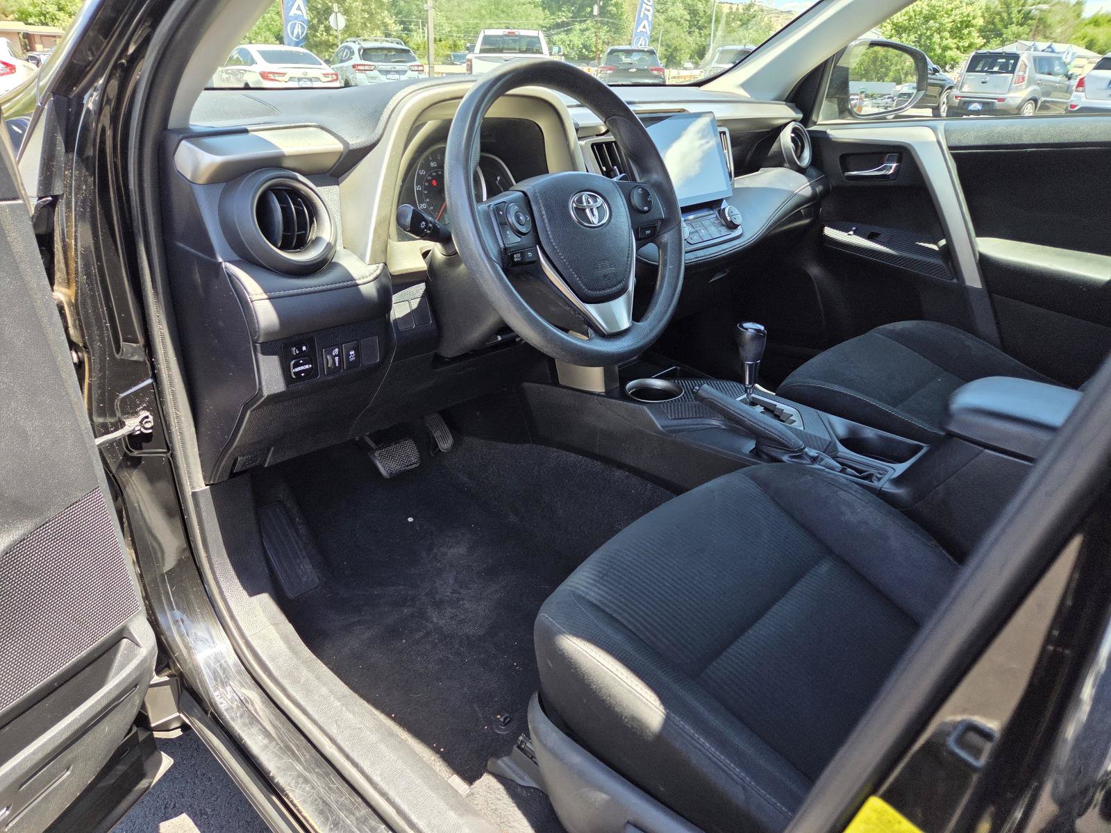 Used 2014 Toyota RAV4 XLE FWD image 11