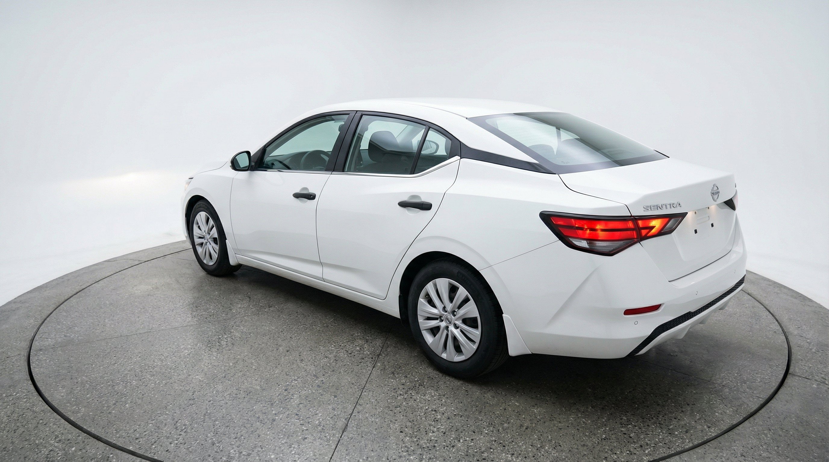 Used 2025 Nissan Sentra S FWD image 6