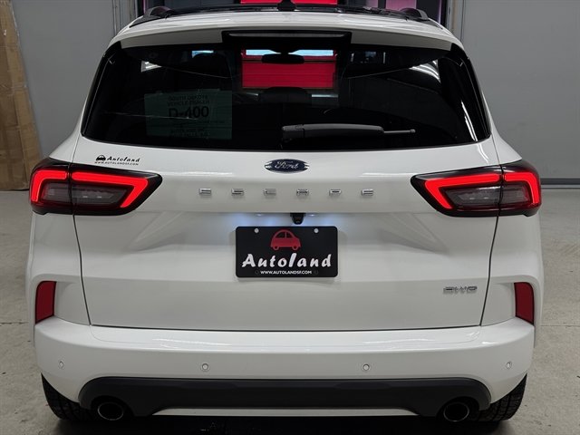 Used 2024 Ford Escape ST-Line w/ Tech Pack #1 AWD/4WD image 6