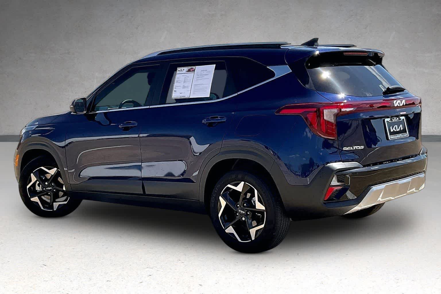 Certified 2026 Kia Seltos EX FWD image 4