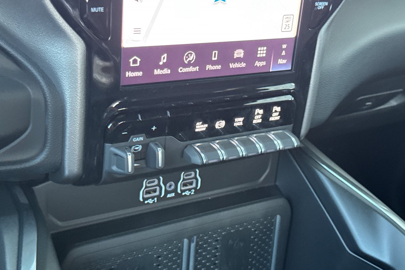 New 2027 RAM 3500 Laramie w/ Night Edition AWD/4WD image 19
