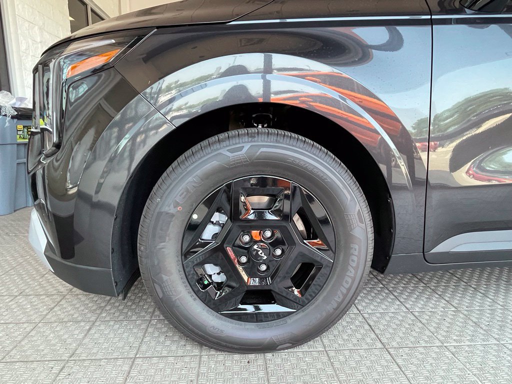 New 2026 Kia Carnival FWD image 32