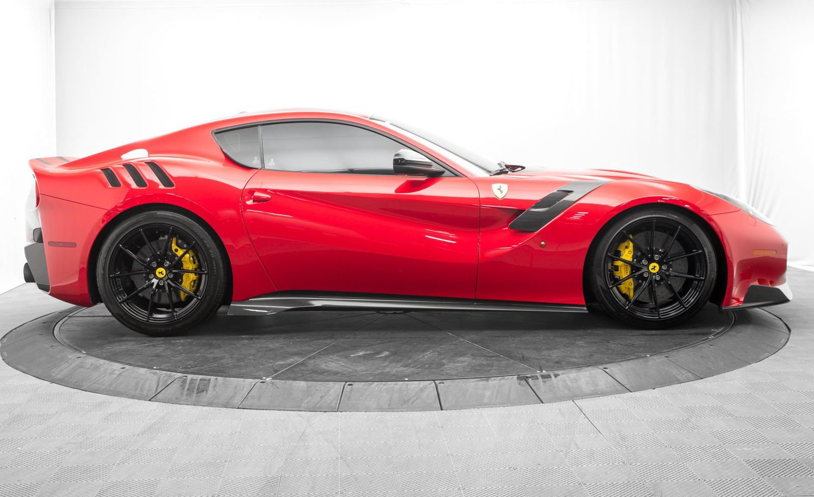 Used 2017 Ferrari F12tdf RWD image 2