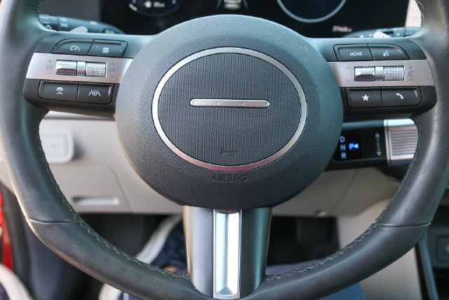 Used 2024 Hyundai Kona SEL w/ Convenience Package FWD image 25