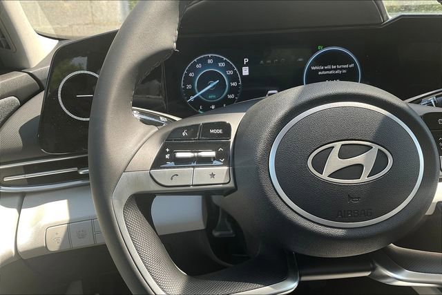 New 2025 Hyundai Elantra Limited image 20