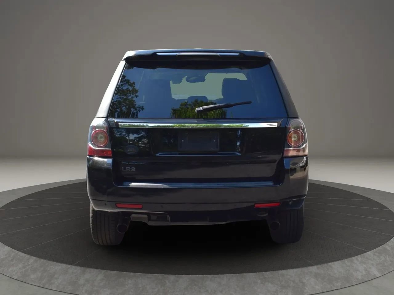 Used 2013 Land Rover LR2 HSE image 6