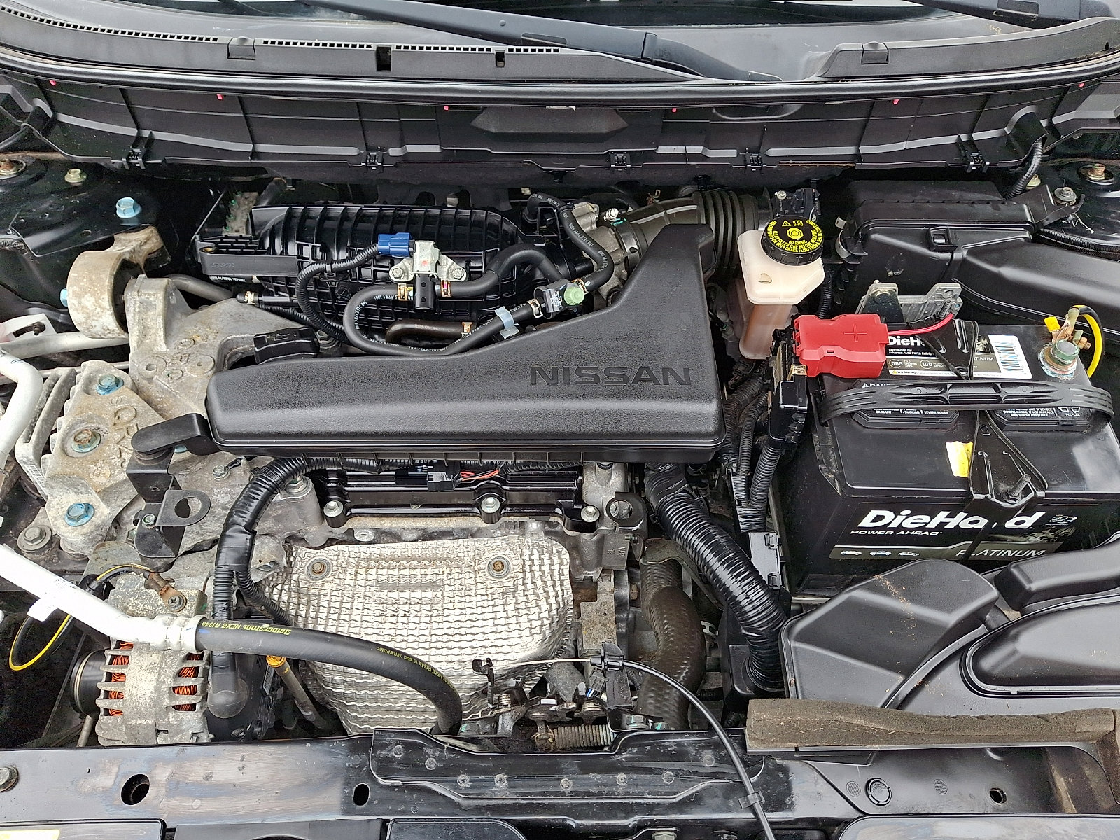 Used 2016 Nissan Rogue SV image 26