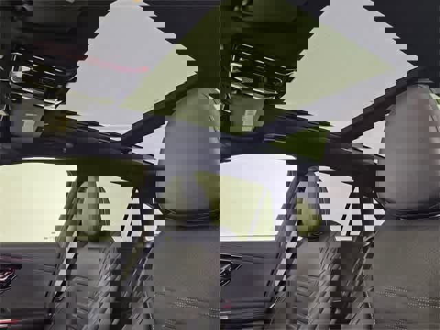 Used 2025 Mercedes-Benz GLC 350e 4MATIC image 19