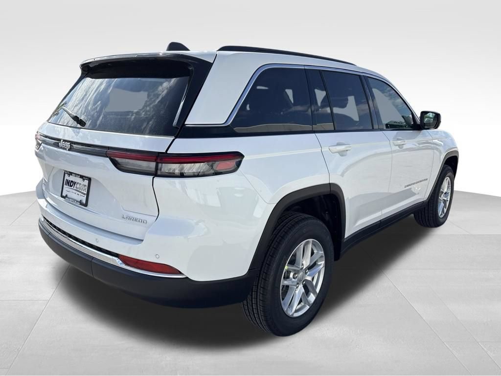 New 2026 Jeep Grand Cherokee Laredo AWD/4WD image 4