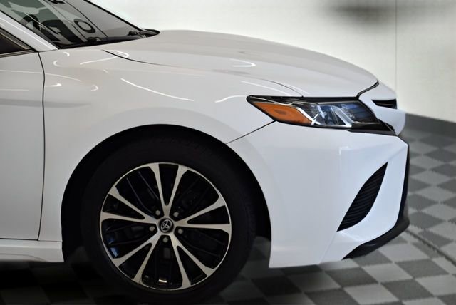 Used 2020 Toyota Camry SE w/ Carpet Mat Package FWD image 12