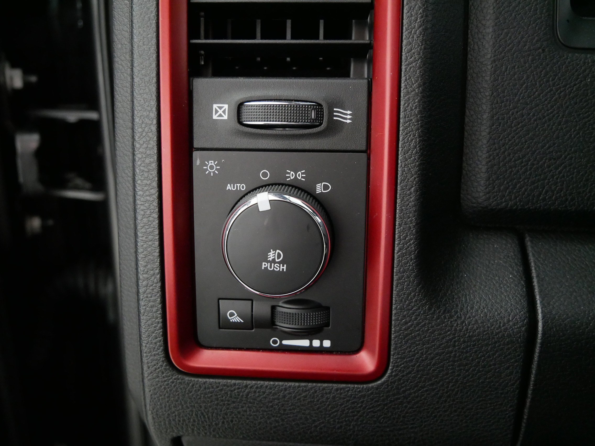 Used 2016 RAM 1500 Rebel w/ Luxury Group image 26