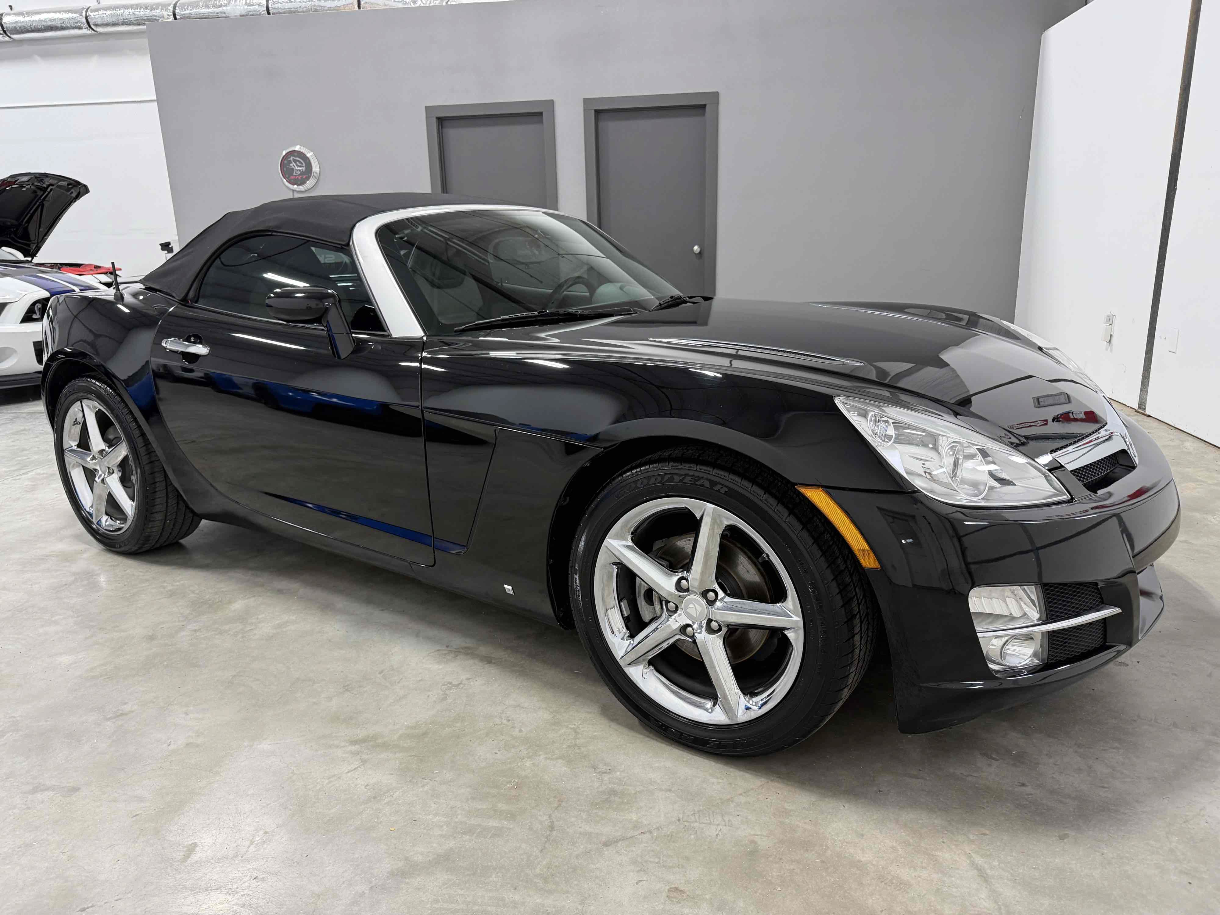 Used 2009 Saturn Sky w/ Premium Trim Package RWD image 15