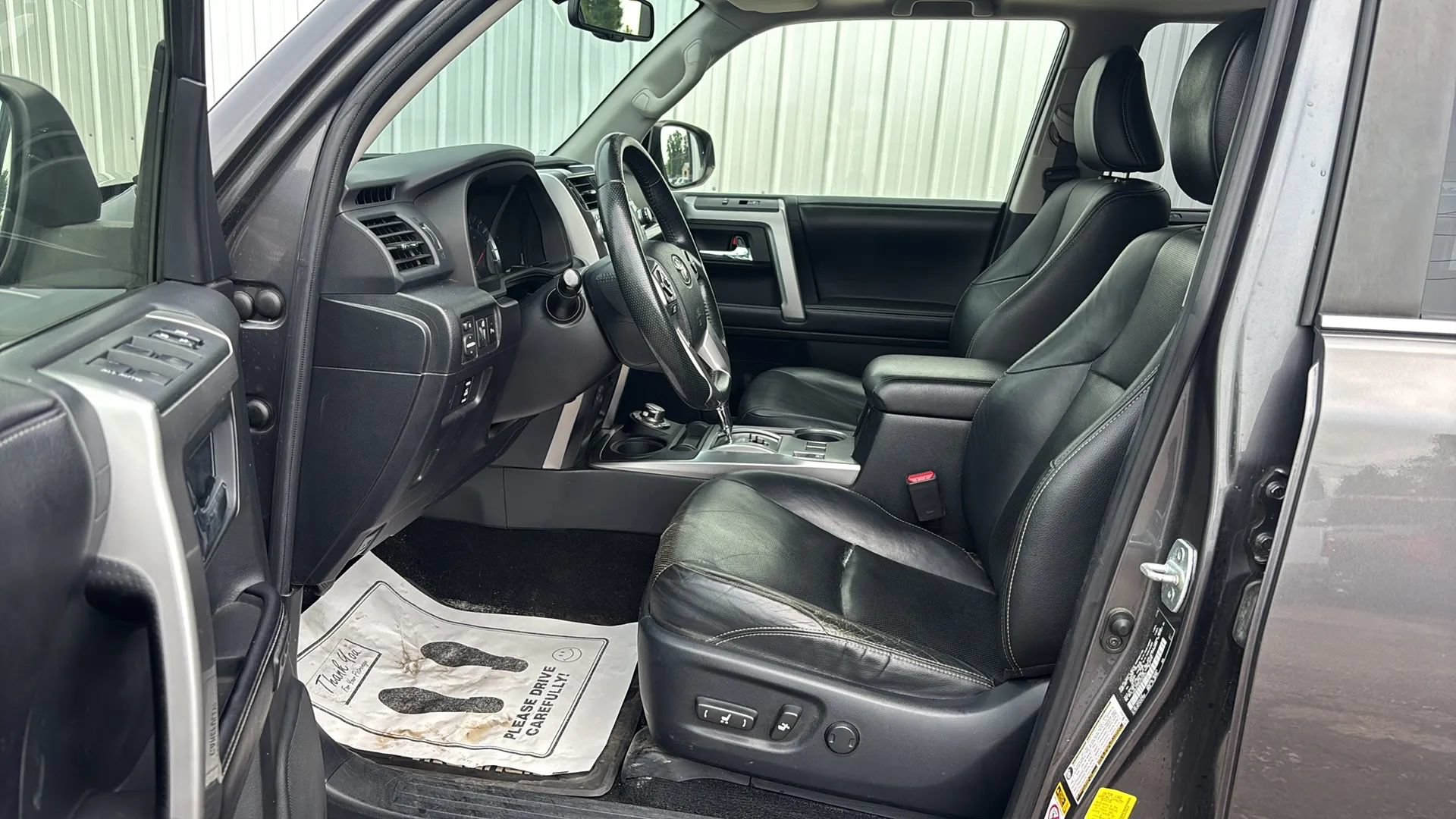 Used 2016 Toyota 4Runner Limited AWD/4WD image 18