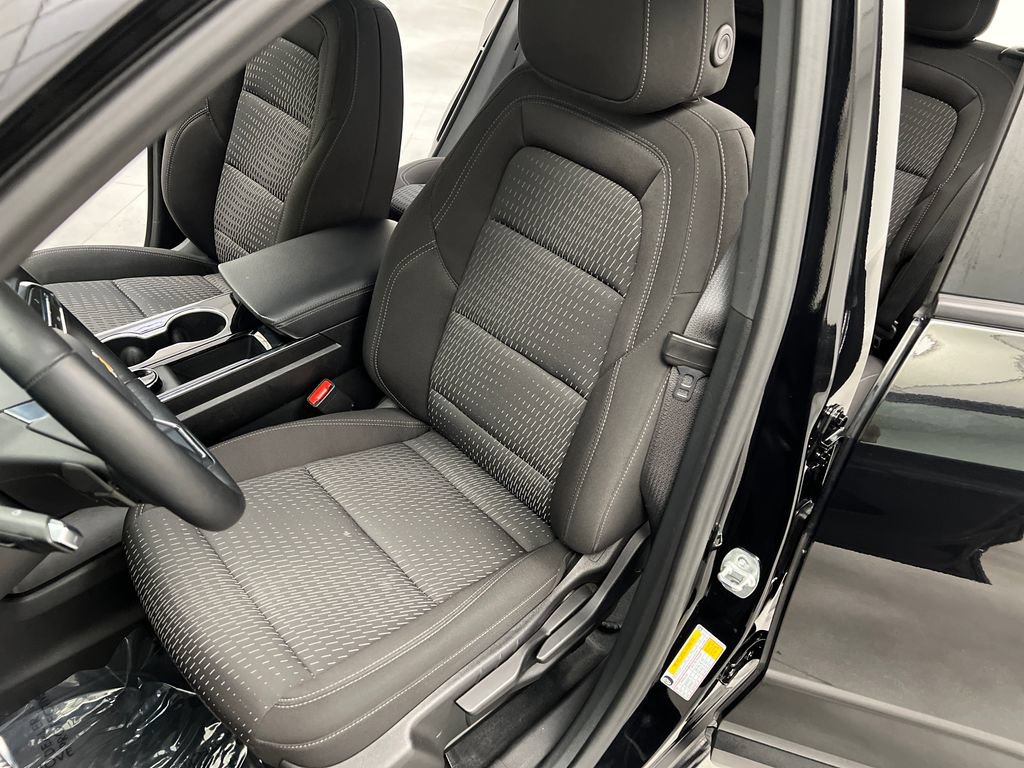Used 2026 Chevrolet Equinox LT FWD image 11