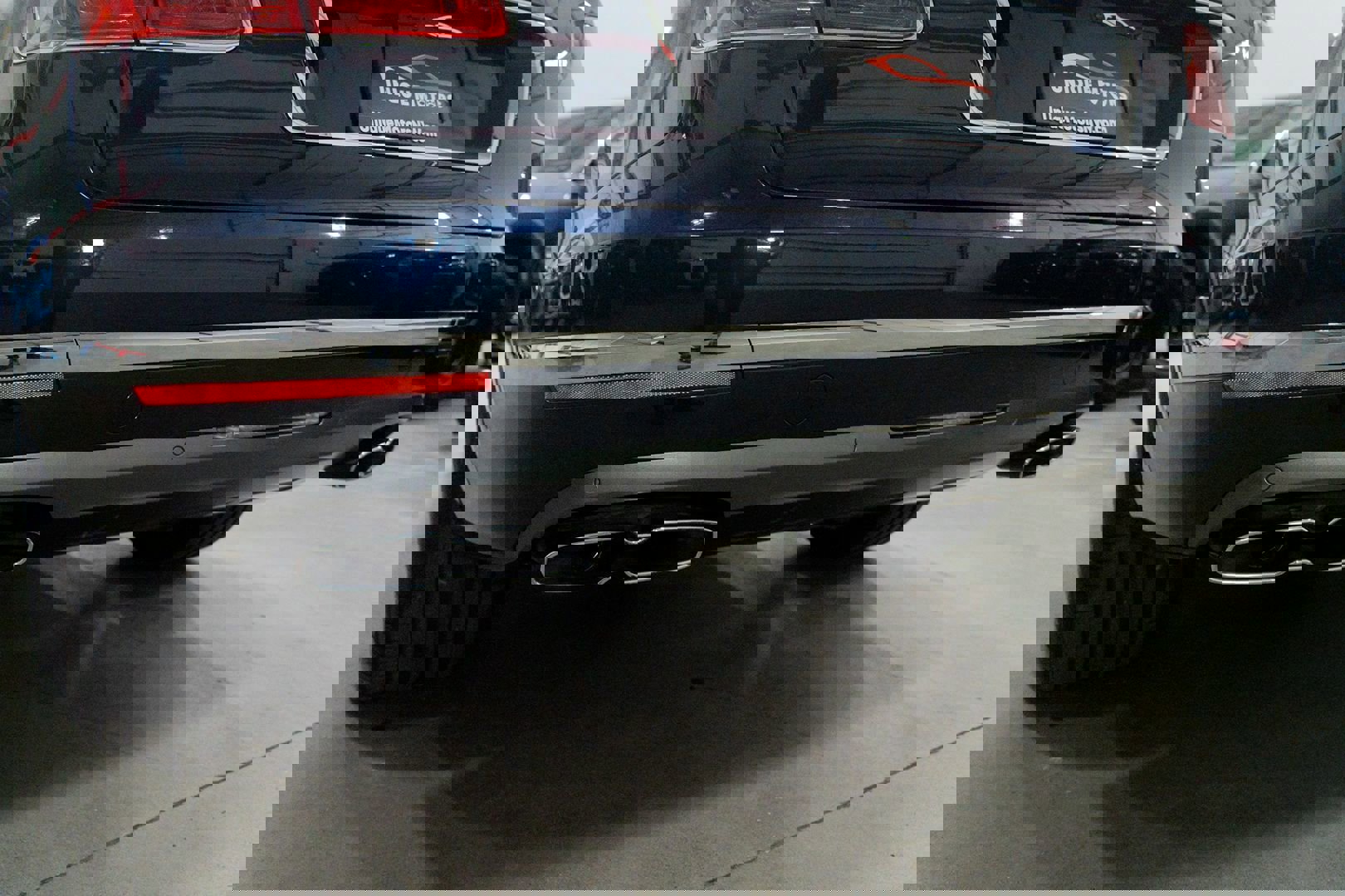 Used 2020 Bentley Bentayga V8 image 10