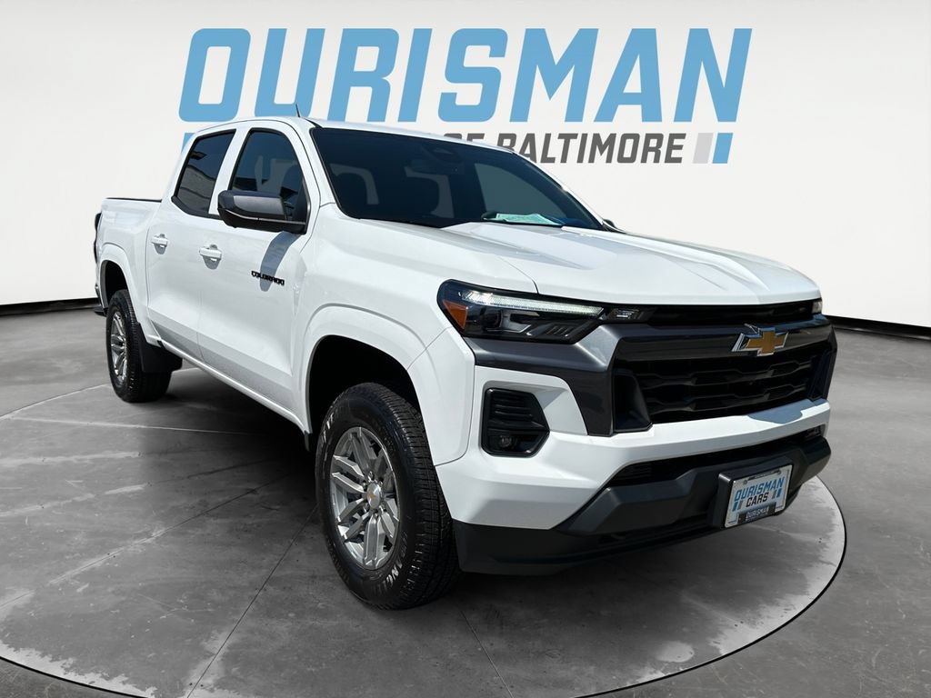 Used 2025 Chevrolet Colorado LT w/ LT Convenience Package AWD/4WD image 1