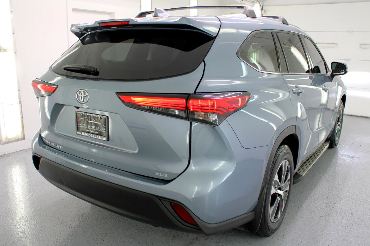 Used 2021 Toyota Highlander XLE image 9