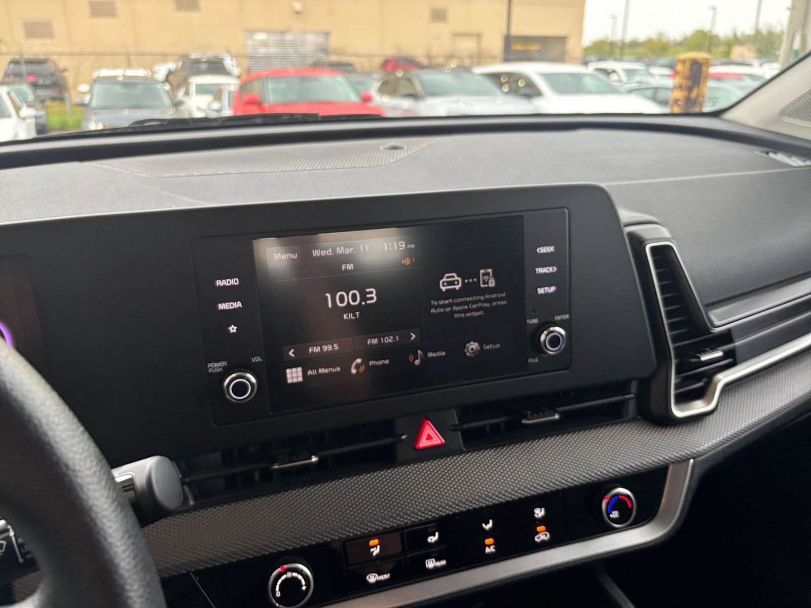 Used 2025 Kia Sportage LX image 21