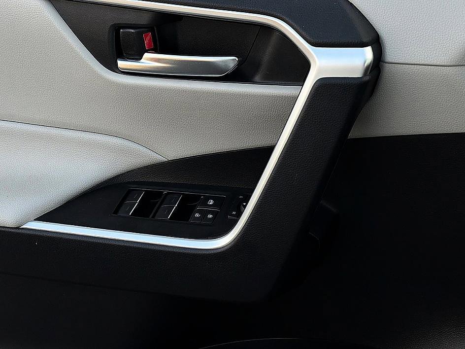 Used 2024 Toyota RAV4 XLE w/ Convenience Package image 21