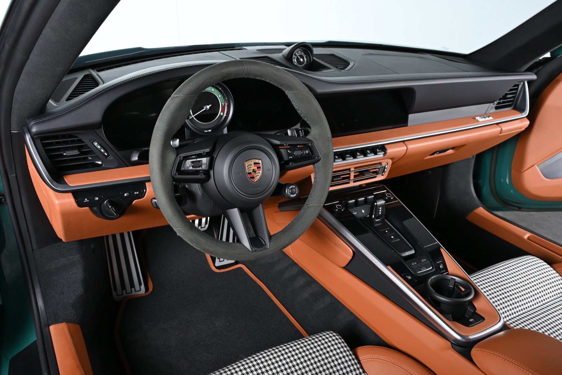 Used 2023 Porsche 911 Turbo S AWD/4WD image 4