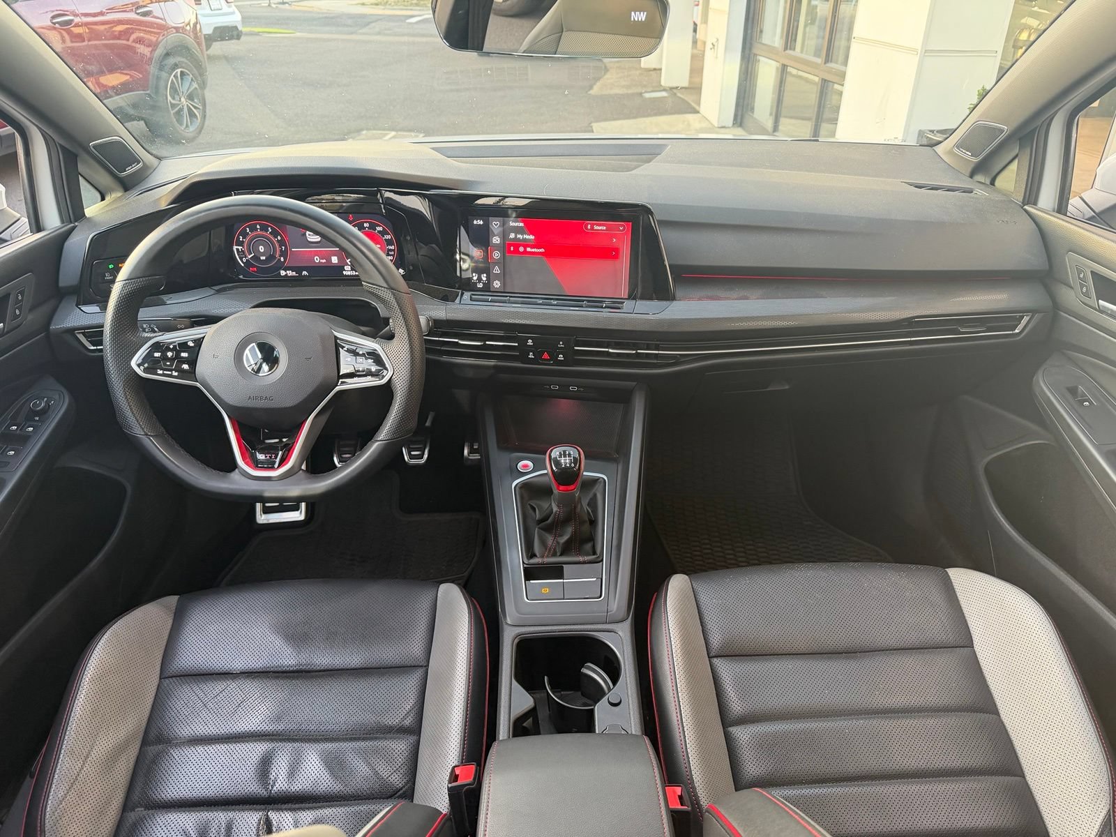 Used 2022 Volkswagen GTI SE FWD image 5