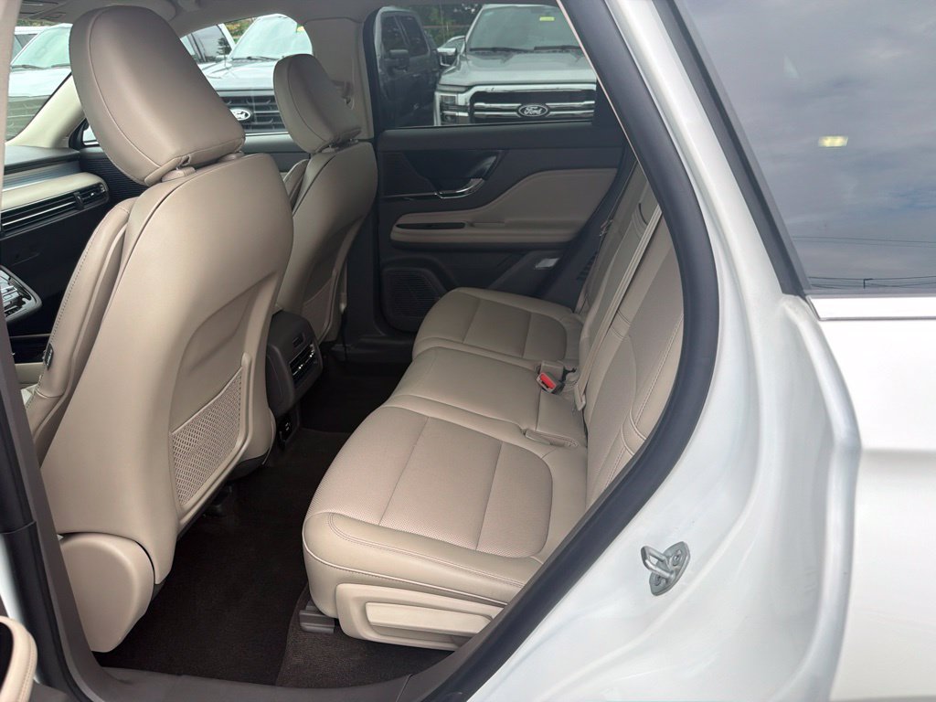 Certified 2022 Lincoln Corsair AWD w/ Equipment Group 101A image 15