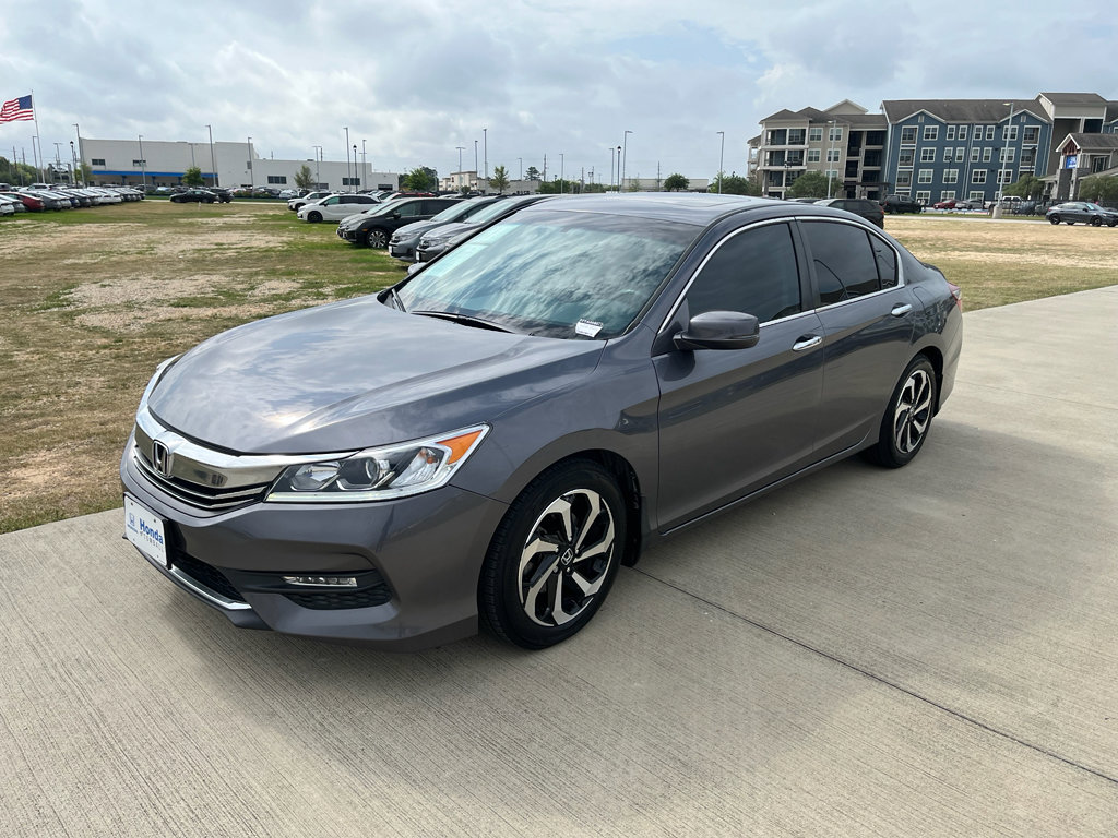 Used 2016 Honda Accord EX image 4