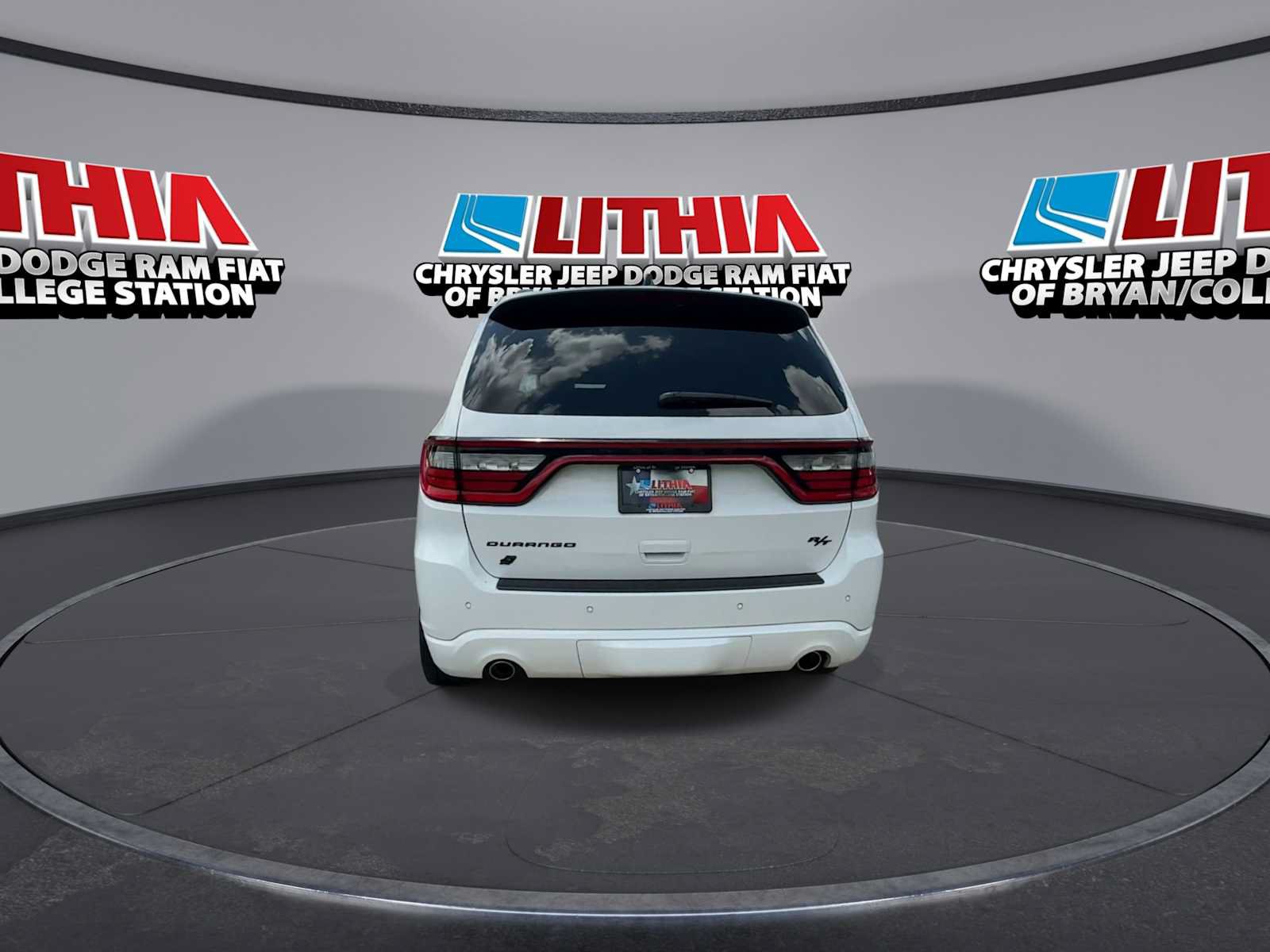 Used 2023 Dodge Durango R/T AWD/4WD image 7