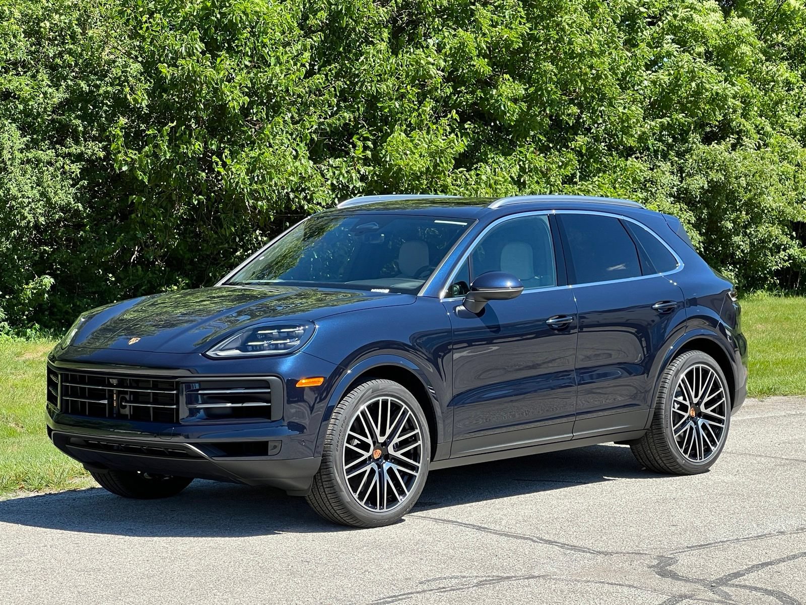 New 2026 Porsche Cayenne AWD/4WD image 1
