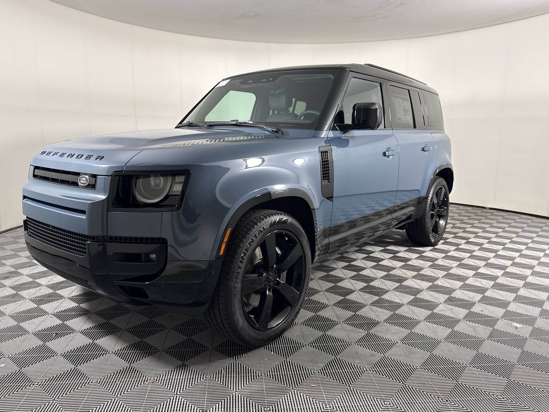 New 2026 Land Rover Defender 110 X-Dynamic SE AWD/4WD video 1