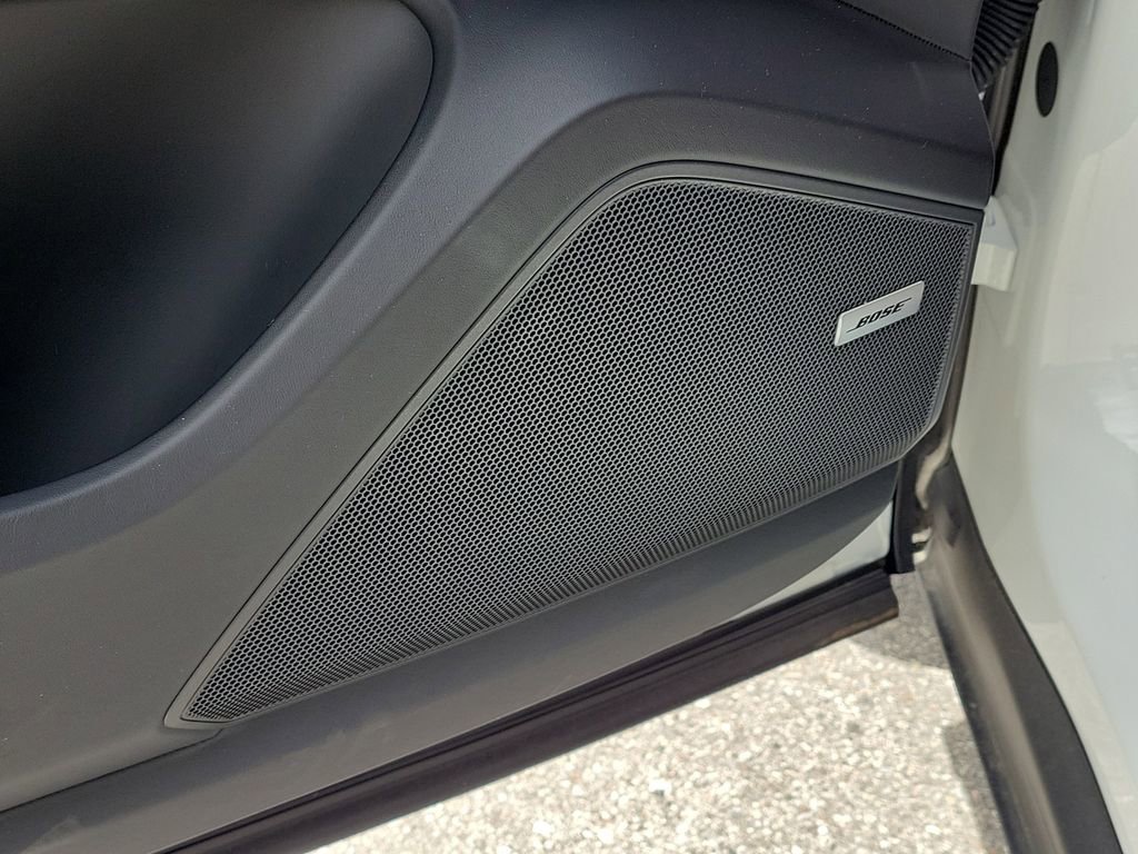 New 2025 Porsche Cayenne image 27