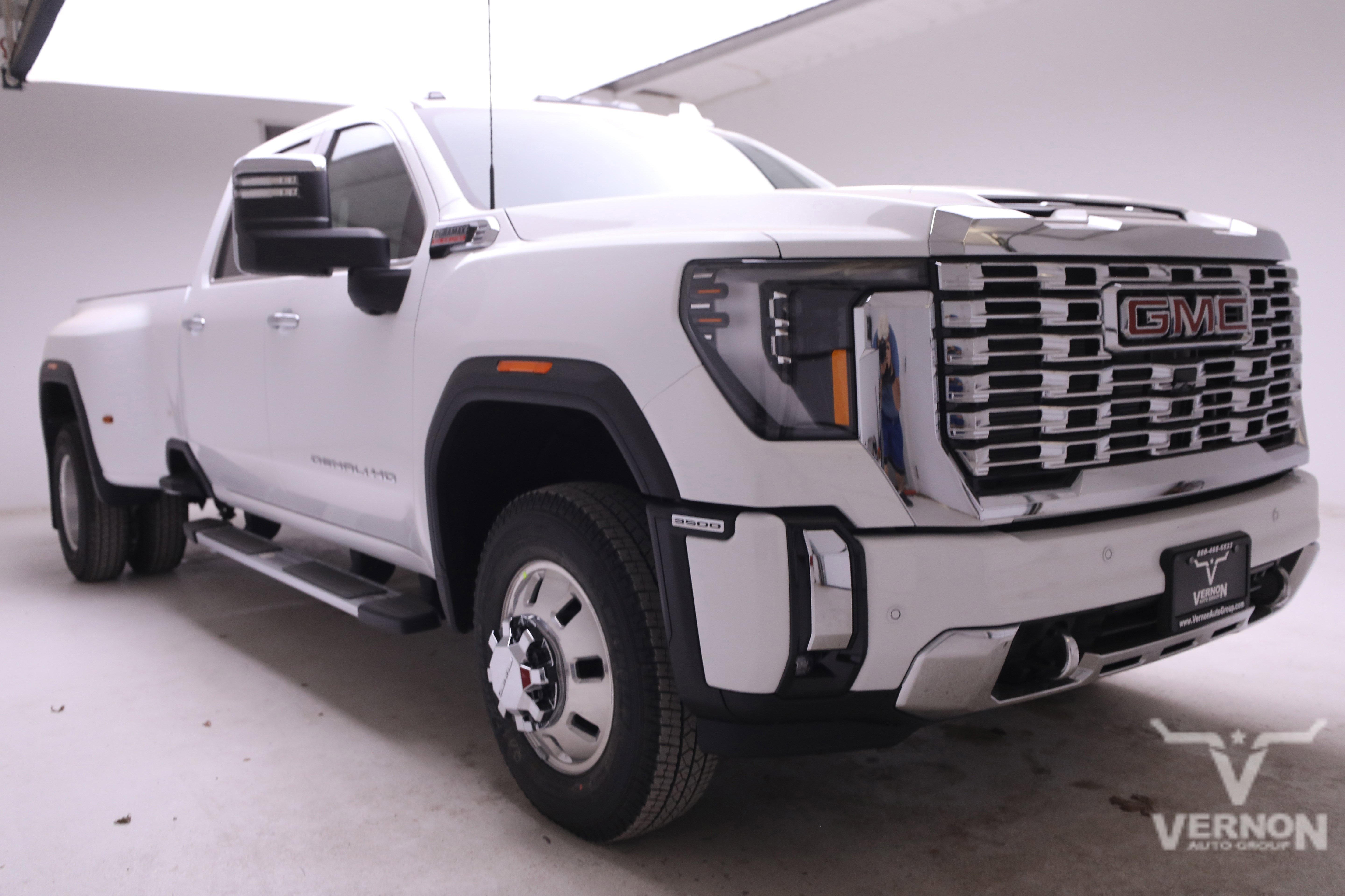 New 2026 GMC Sierra 3500 Denali w/ Technology Package image 7