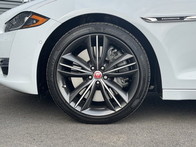 Used 2019 Jaguar XJ L Supercharged image 11