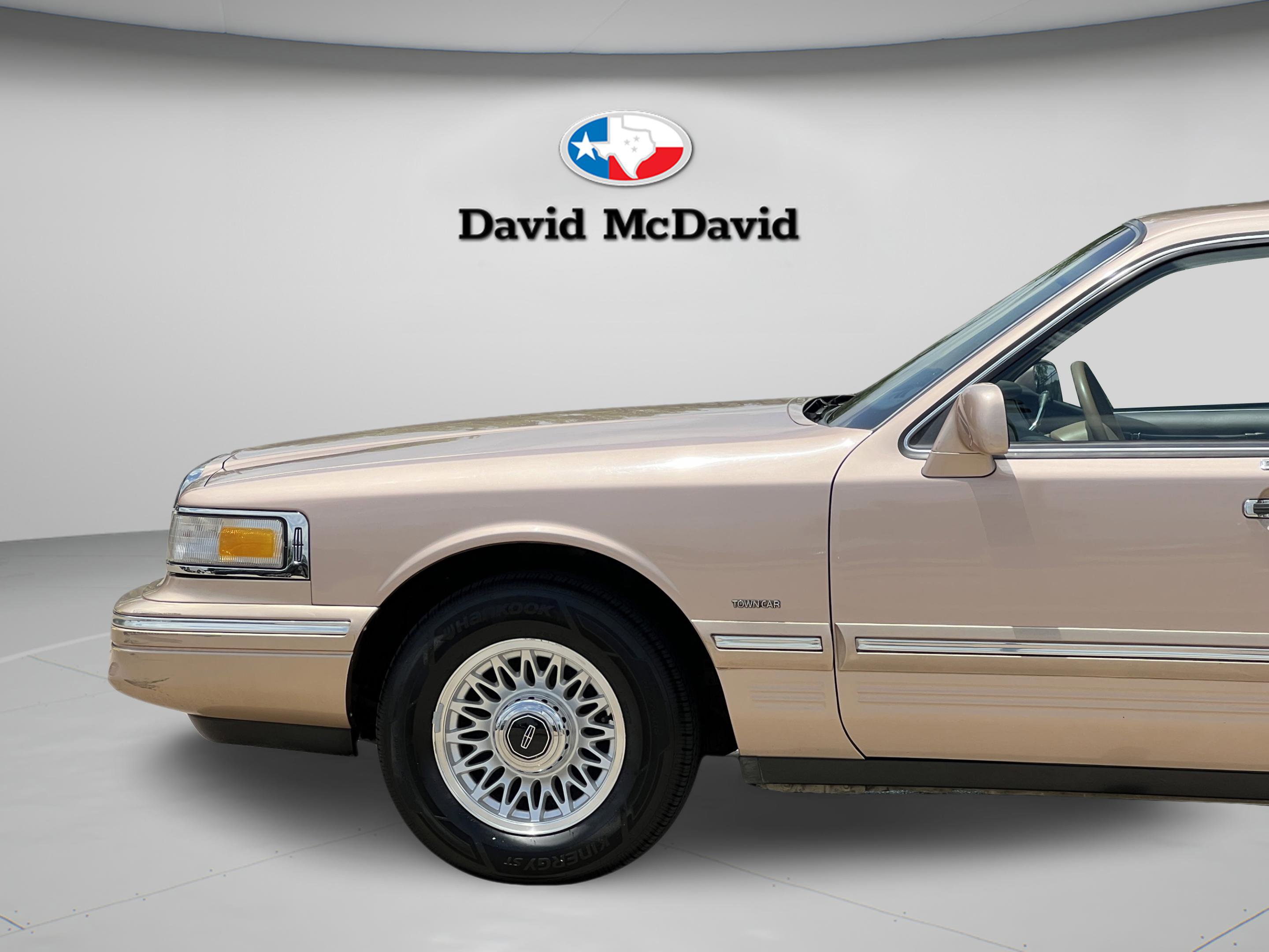 Used 1996 Lincoln Town Car Executive RWD image 30