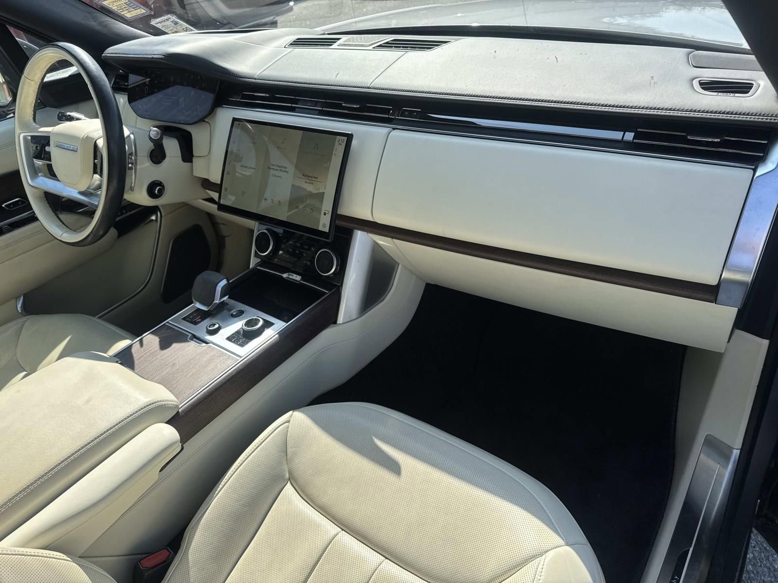 Used 2023 Land Rover Range Rover Long Wheelbase Autobiography AWD/4WD image 13