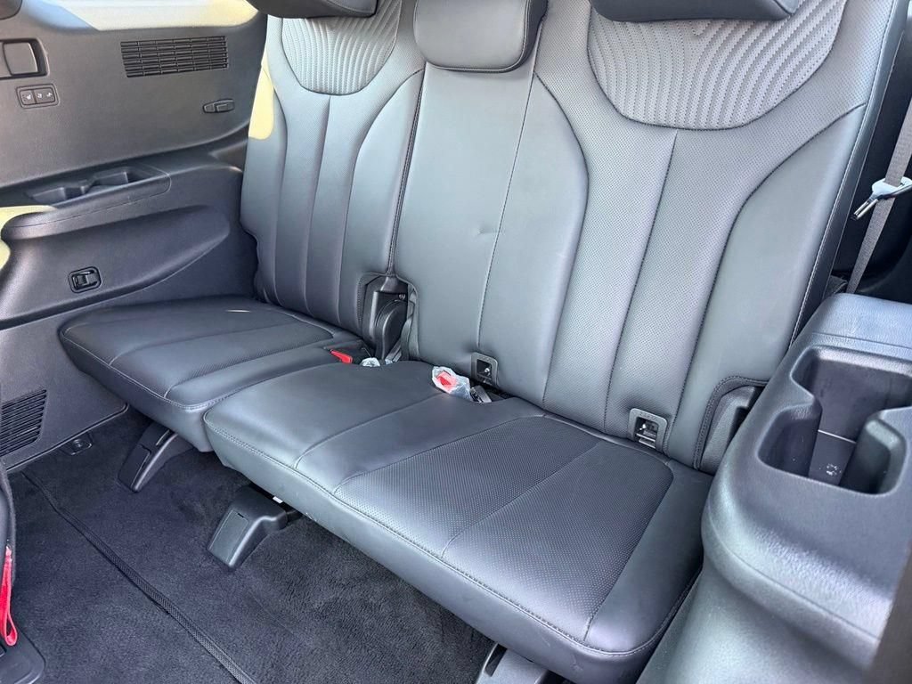 Used 2024 Hyundai Palisade Calligraphy AWD/4WD image 12