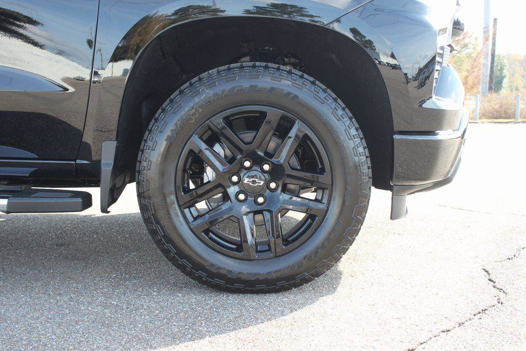 New 2026 Chevrolet Silverado 1500 RST w/ RST All Star Premium Package image 4