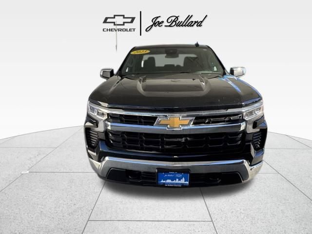 Used 2023 Chevrolet Silverado 1500 LT image 3