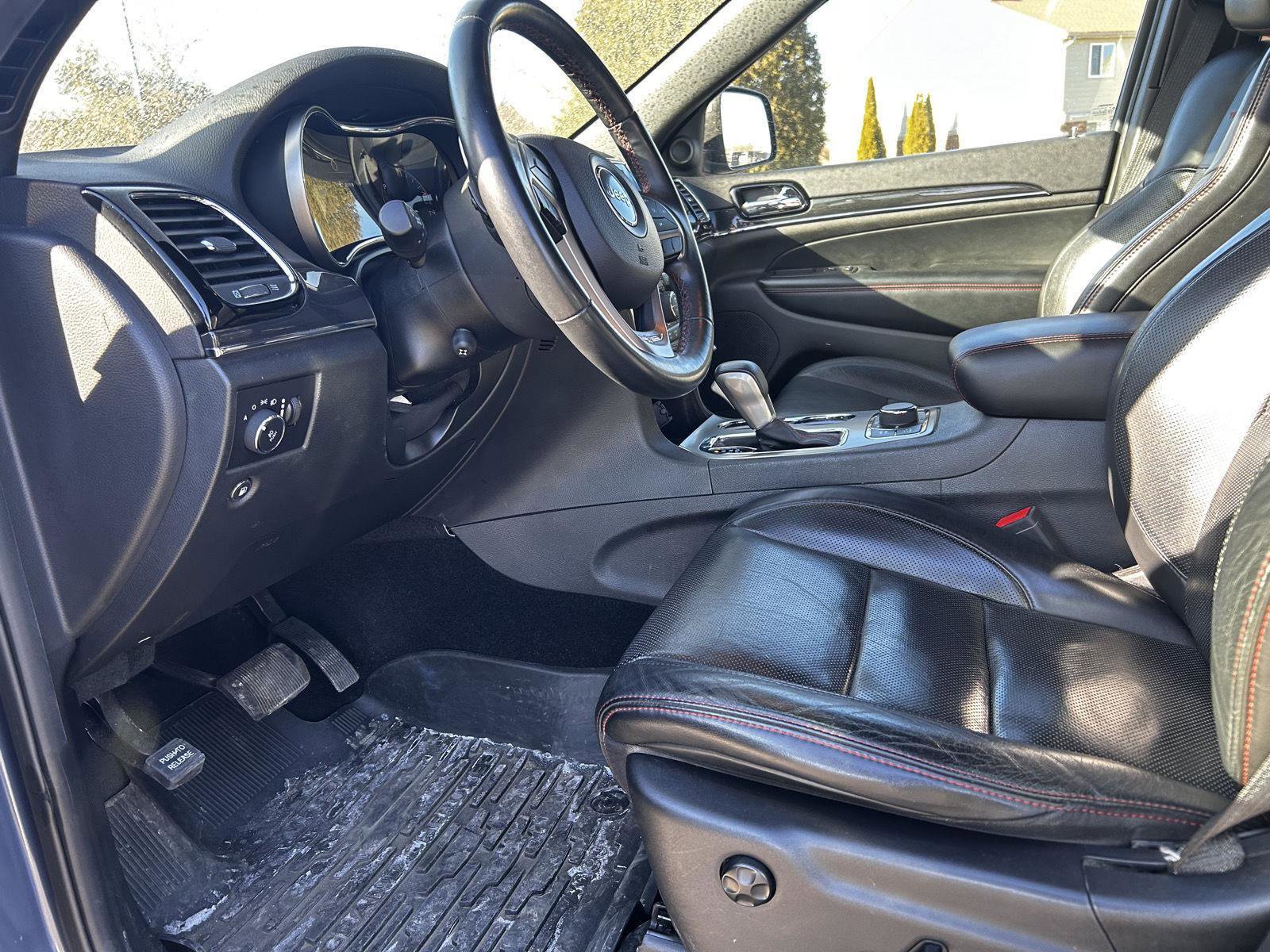 Used 2019 Jeep Grand Cherokee Trailhawk w/ Trailhawk Luxury Group image 9